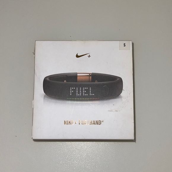 Limited Edition Rose Gold Nike Fuel Band - Picture 1 of 11